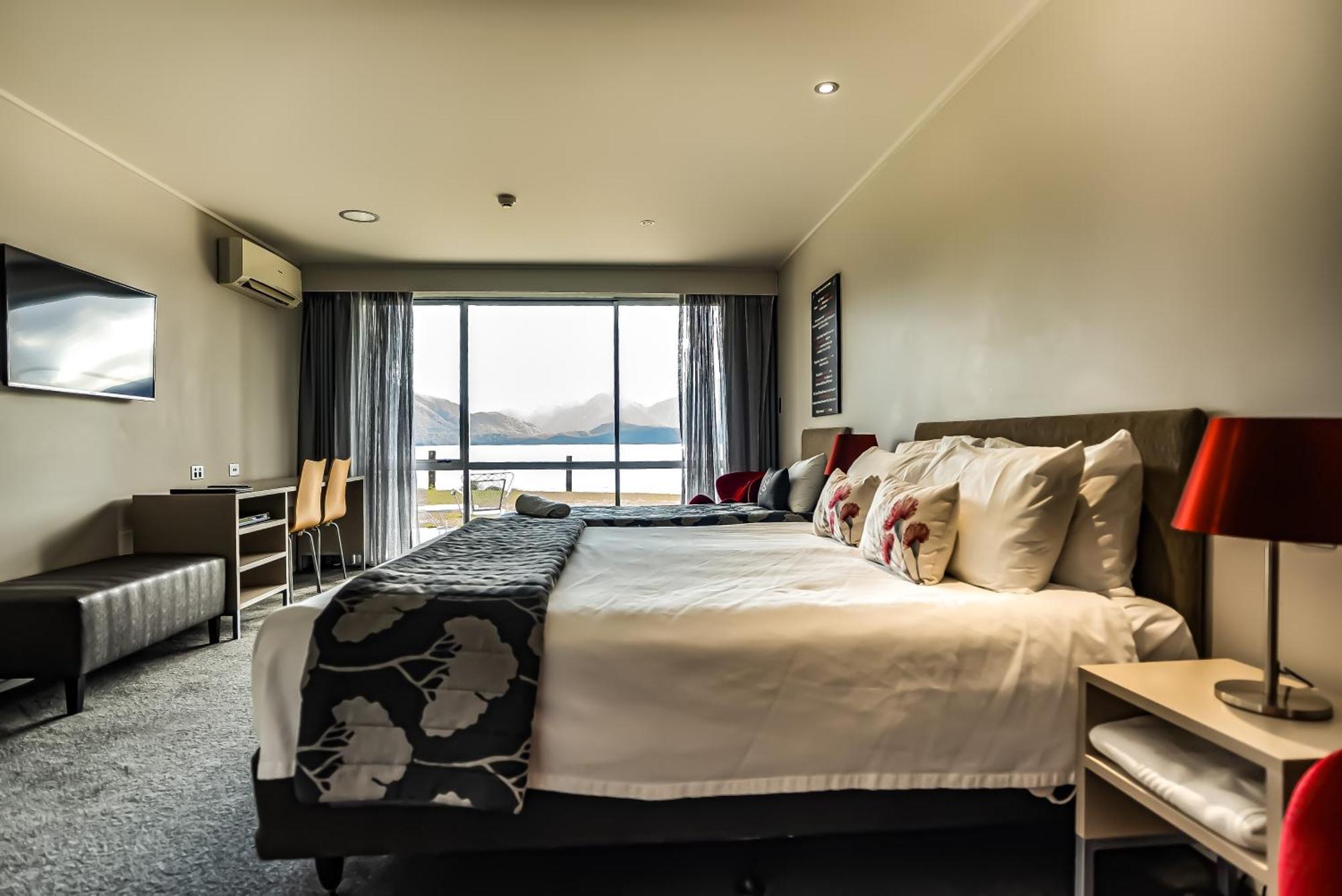 Marakura Deluxe Motel Te Anau Dış mekan fotoğraf