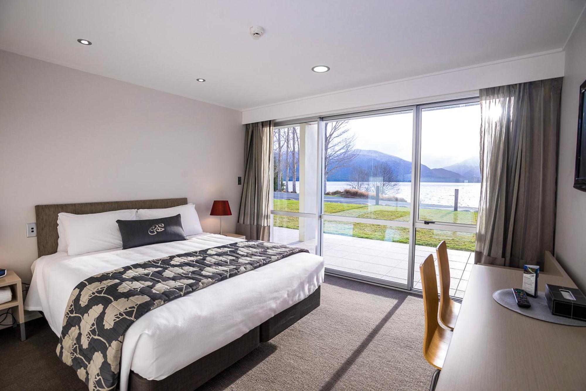 Marakura Deluxe Motel Te Anau Dış mekan fotoğraf
