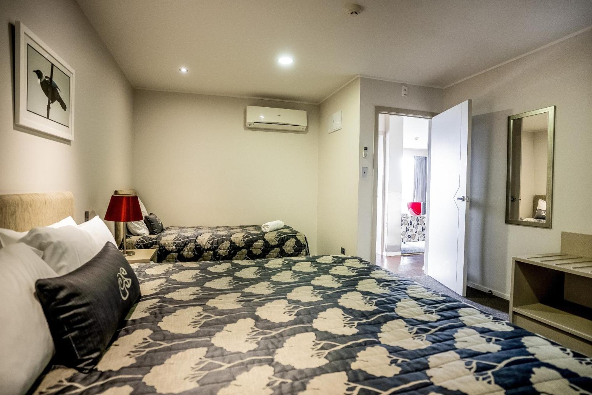 Marakura Deluxe Motel Te Anau Dış mekan fotoğraf