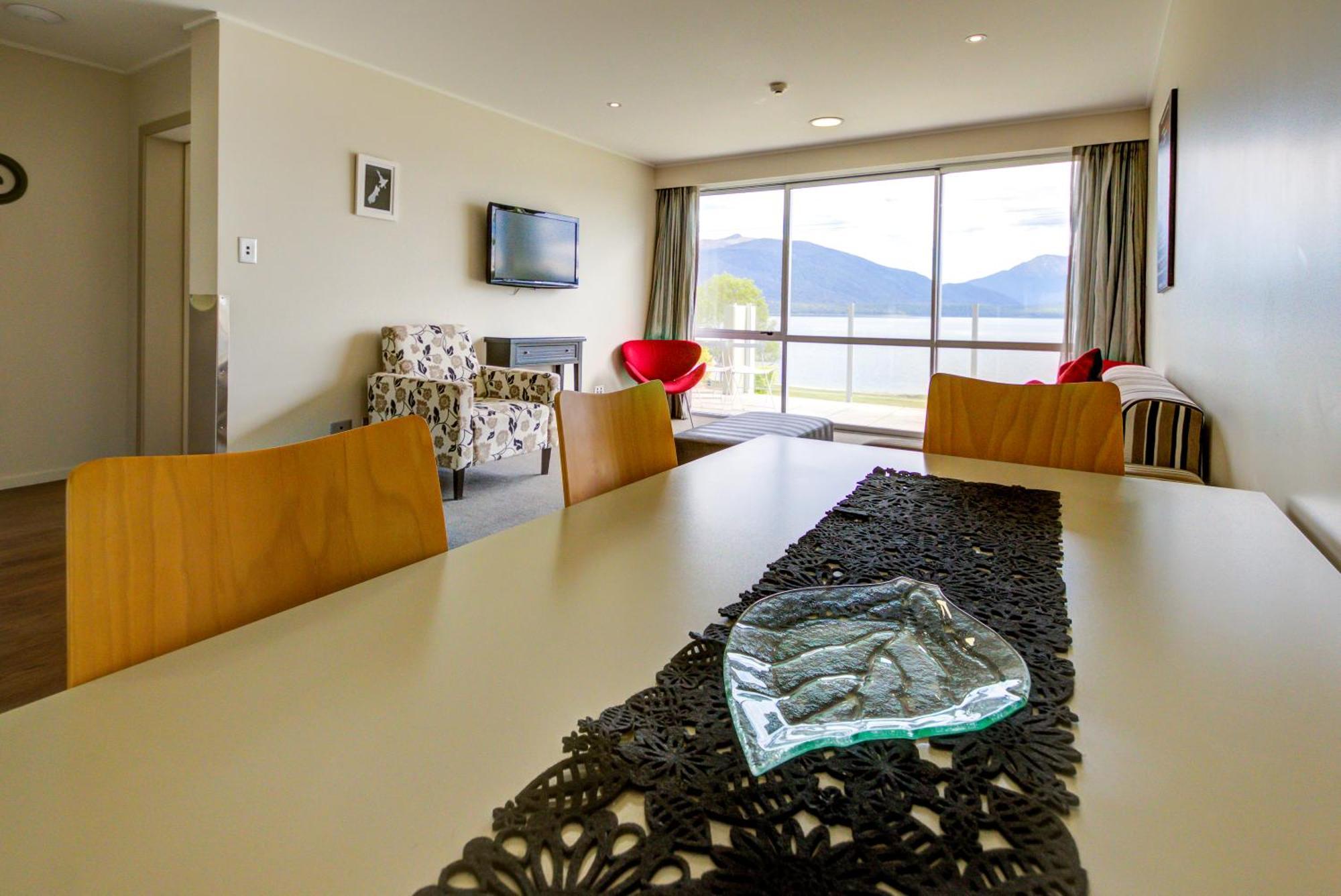 Marakura Deluxe Motel Te Anau Dış mekan fotoğraf
