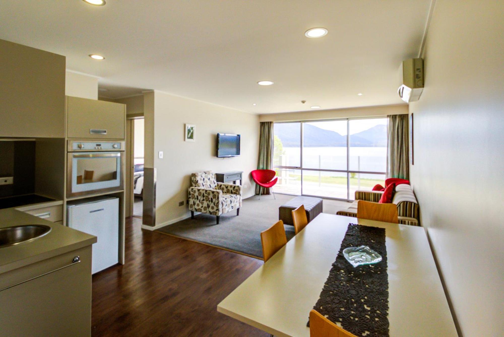 Marakura Deluxe Motel Te Anau Dış mekan fotoğraf