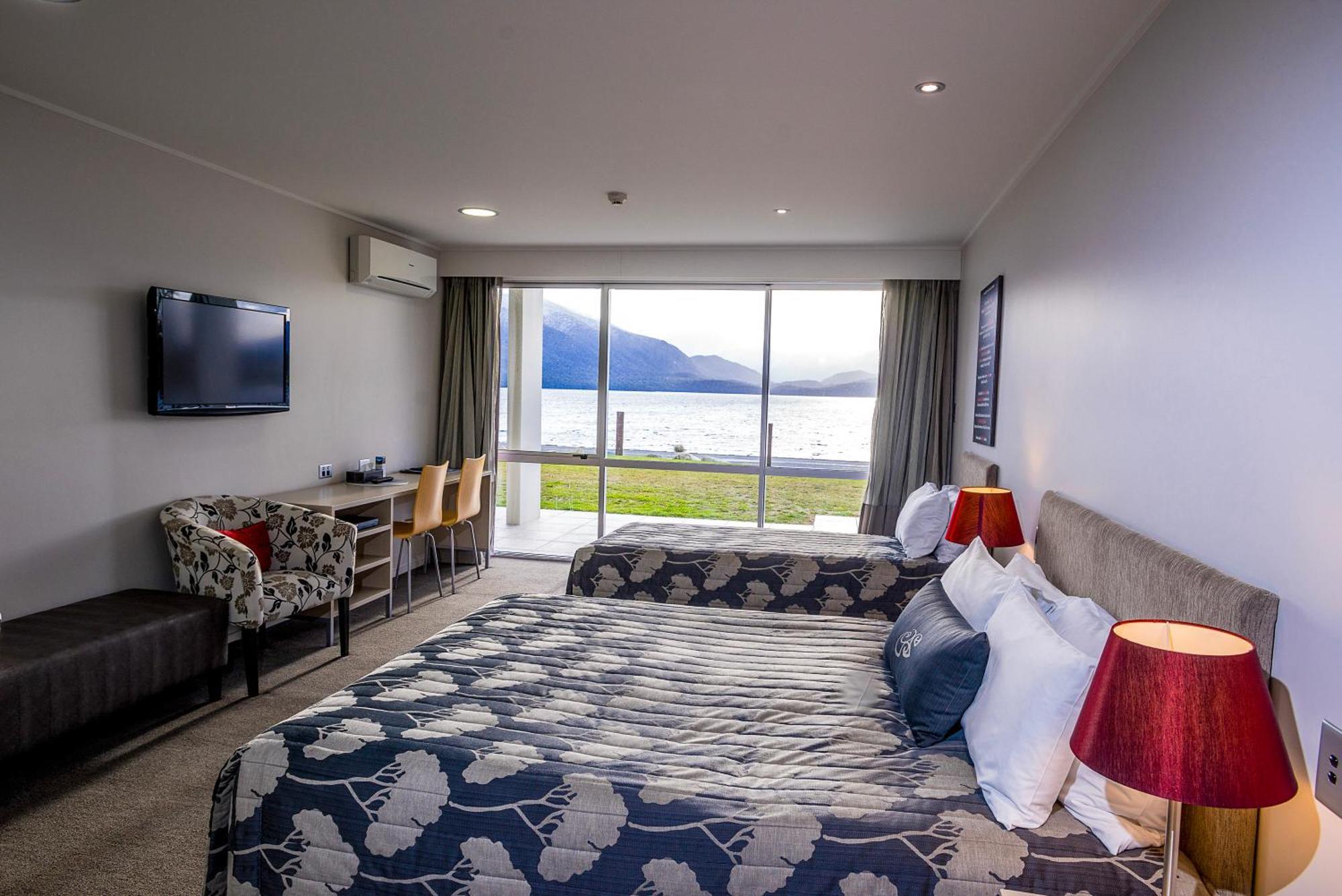 Marakura Deluxe Motel Te Anau Dış mekan fotoğraf