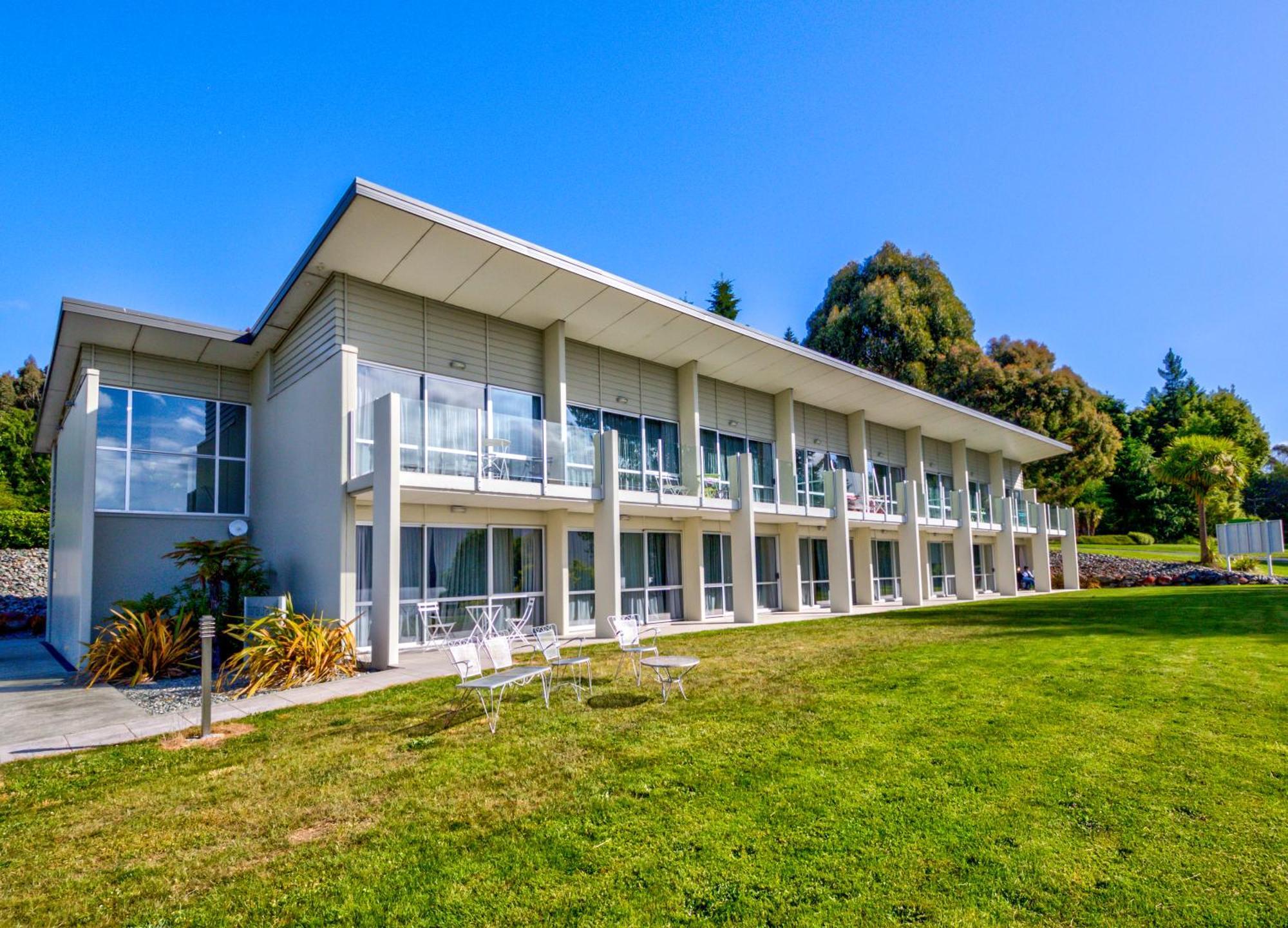Marakura Deluxe Motel Te Anau Dış mekan fotoğraf