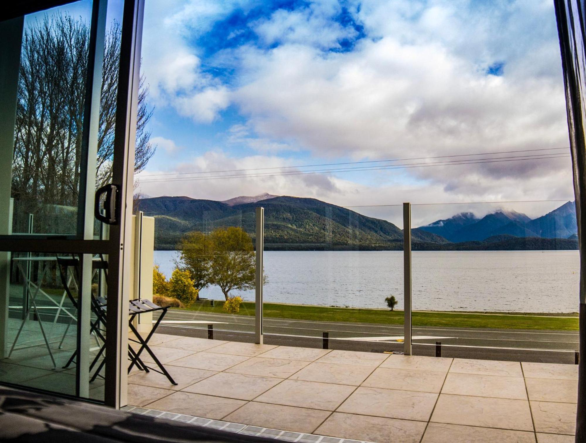Marakura Deluxe Motel Te Anau Dış mekan fotoğraf