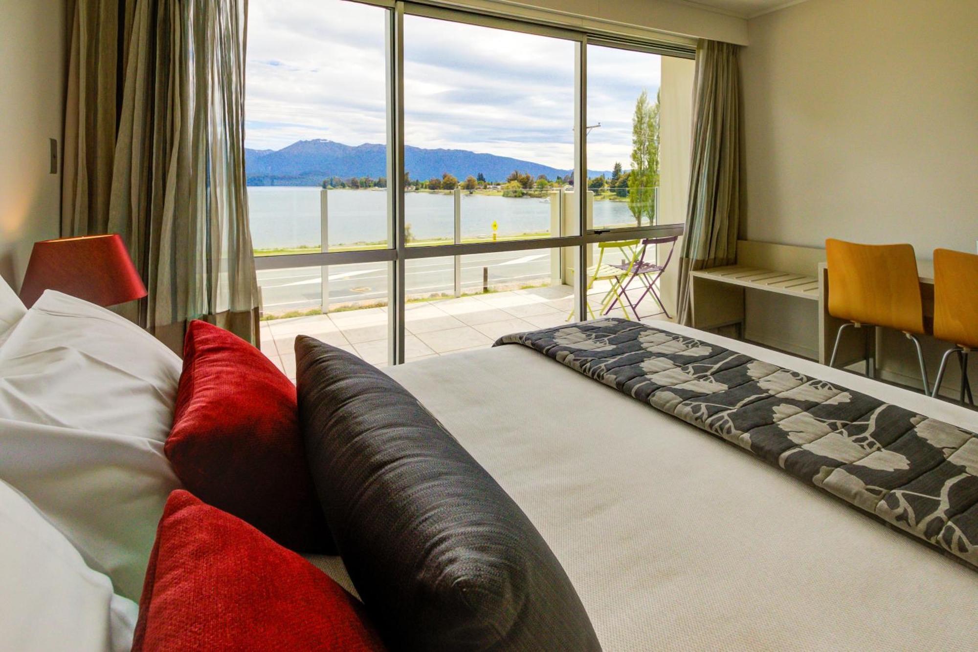 Marakura Deluxe Motel Te Anau Dış mekan fotoğraf