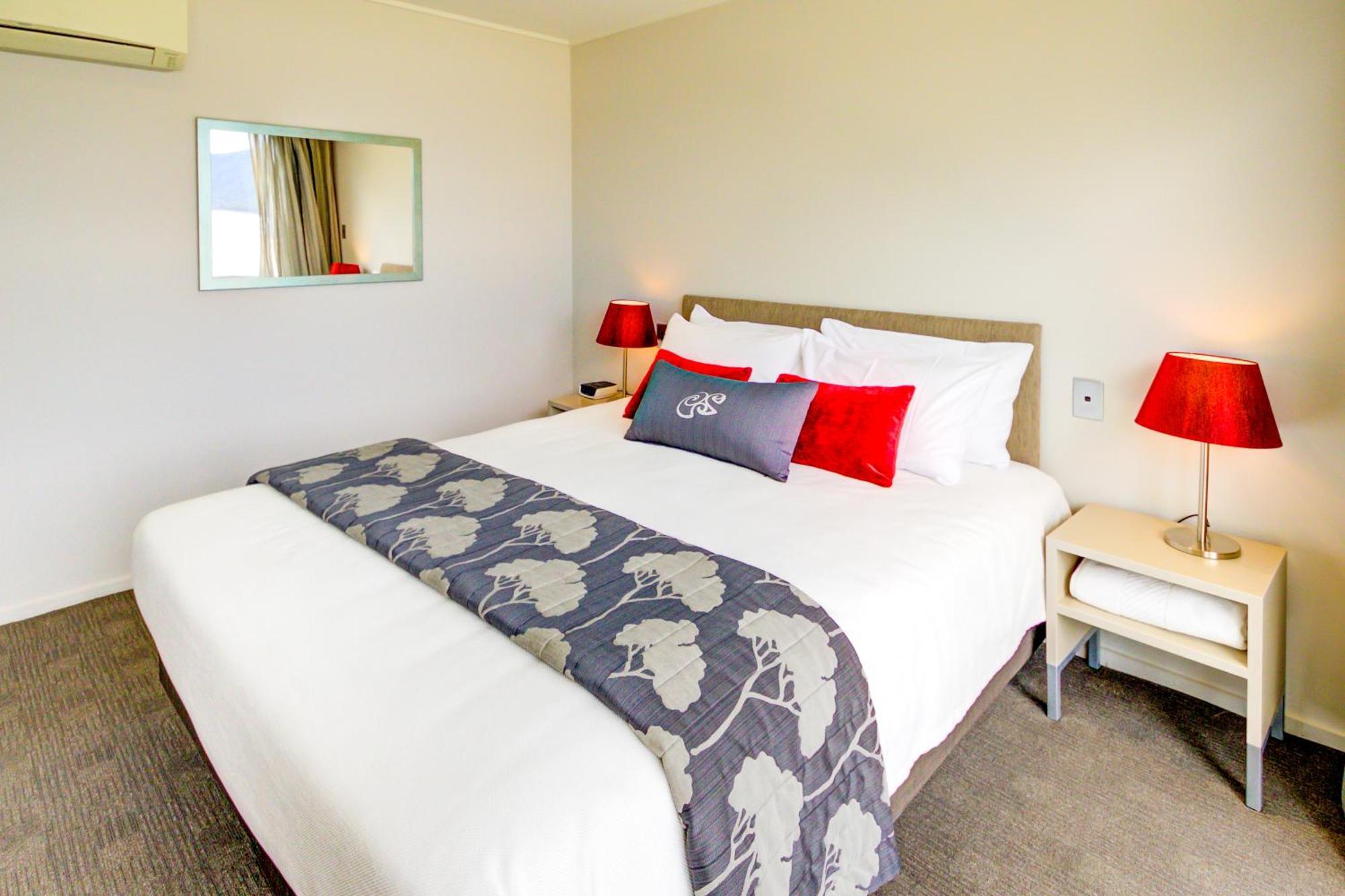 Marakura Deluxe Motel Te Anau Dış mekan fotoğraf