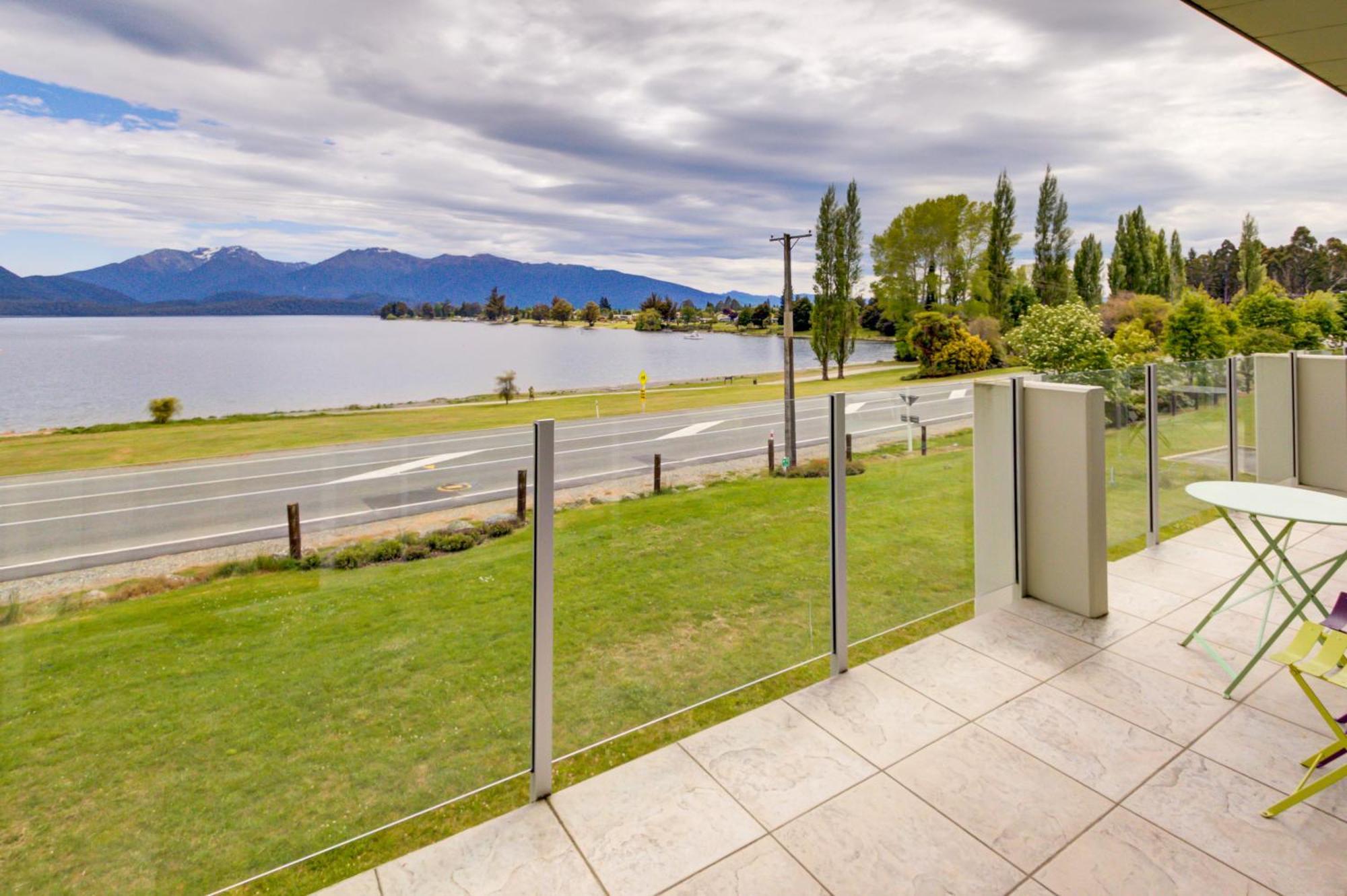 Marakura Deluxe Motel Te Anau Dış mekan fotoğraf